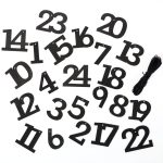 24 Adventskalender Zahlen aus Holz – schwarz