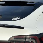 Tesla Autoaufkleber "I BOUGHT THIS BEFORE ELON WENT CRAZY" Weiss – Bild 3
