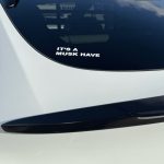 Tesla Autoaufkleber "IT'S A MUSK HAVE" Weiss – Bild 3
