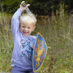 Liontouch® Edler Ritter Spielzeugschwert & Schild, Blau – Bild 5