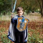 Liontouch® Mysteriöser Ritter Spielzeug Schwert und Schild Set – Bild 6